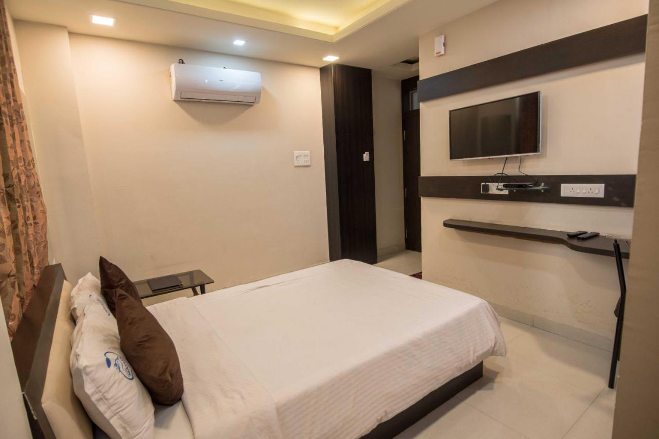 Hotel Mayur Palace Bhopal Bagian luar foto